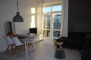Heart of Almelo with balcony and elevator - Image 3