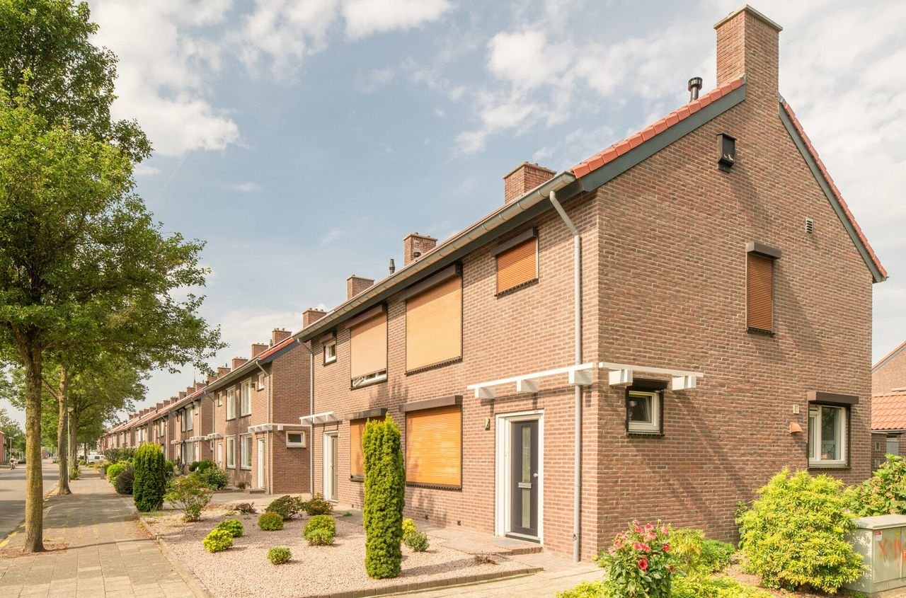 Energiezuinige tweekapper in Panningen - Afbeelding 1