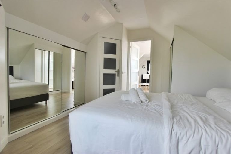 Gerenoveerd appartement met grachtzicht in de Jordaan - Afbeelding 10