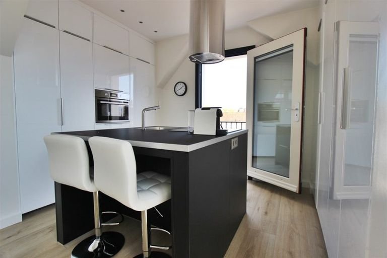 Gerenoveerd appartement met grachtzicht in de Jordaan - Afbeelding 5