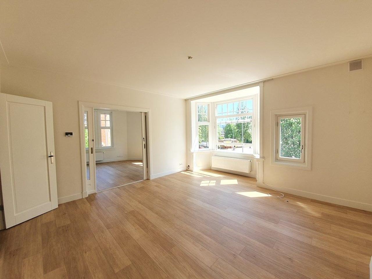 87 m² appartement met 2 slaapkamers in Zuid - Afbeelding 2