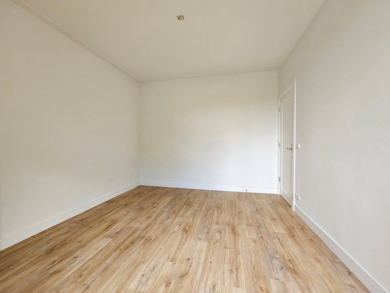 Licht appartement Stadionkade met balkon op zuid - Afbeelding 21