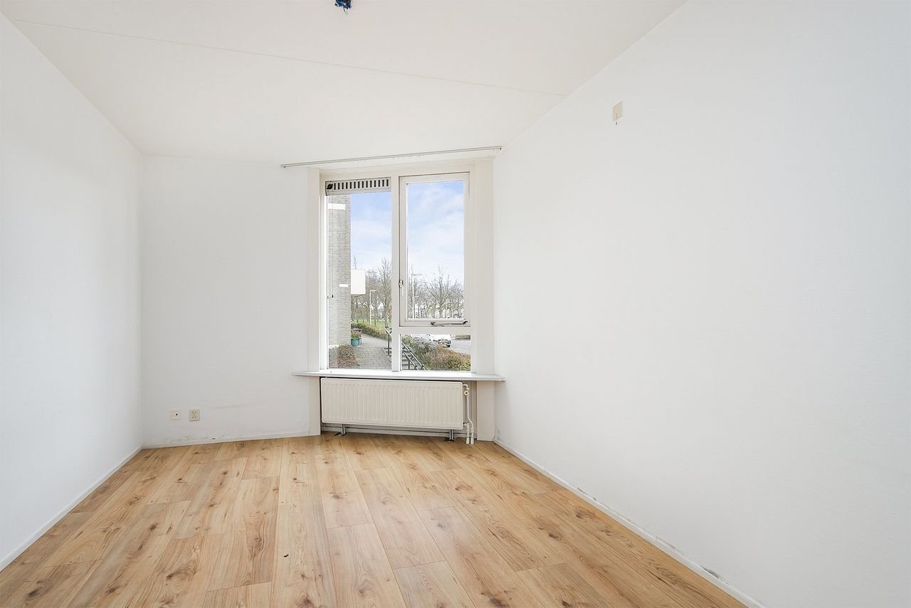 Living by the water: 140m² in Laguna - Image 13