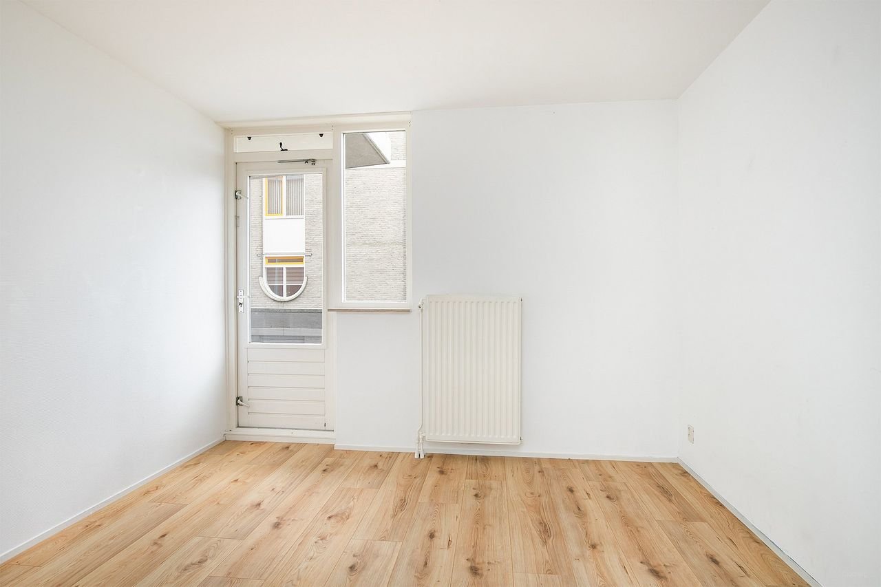 Living by the water: 140m² in Laguna - Image 12