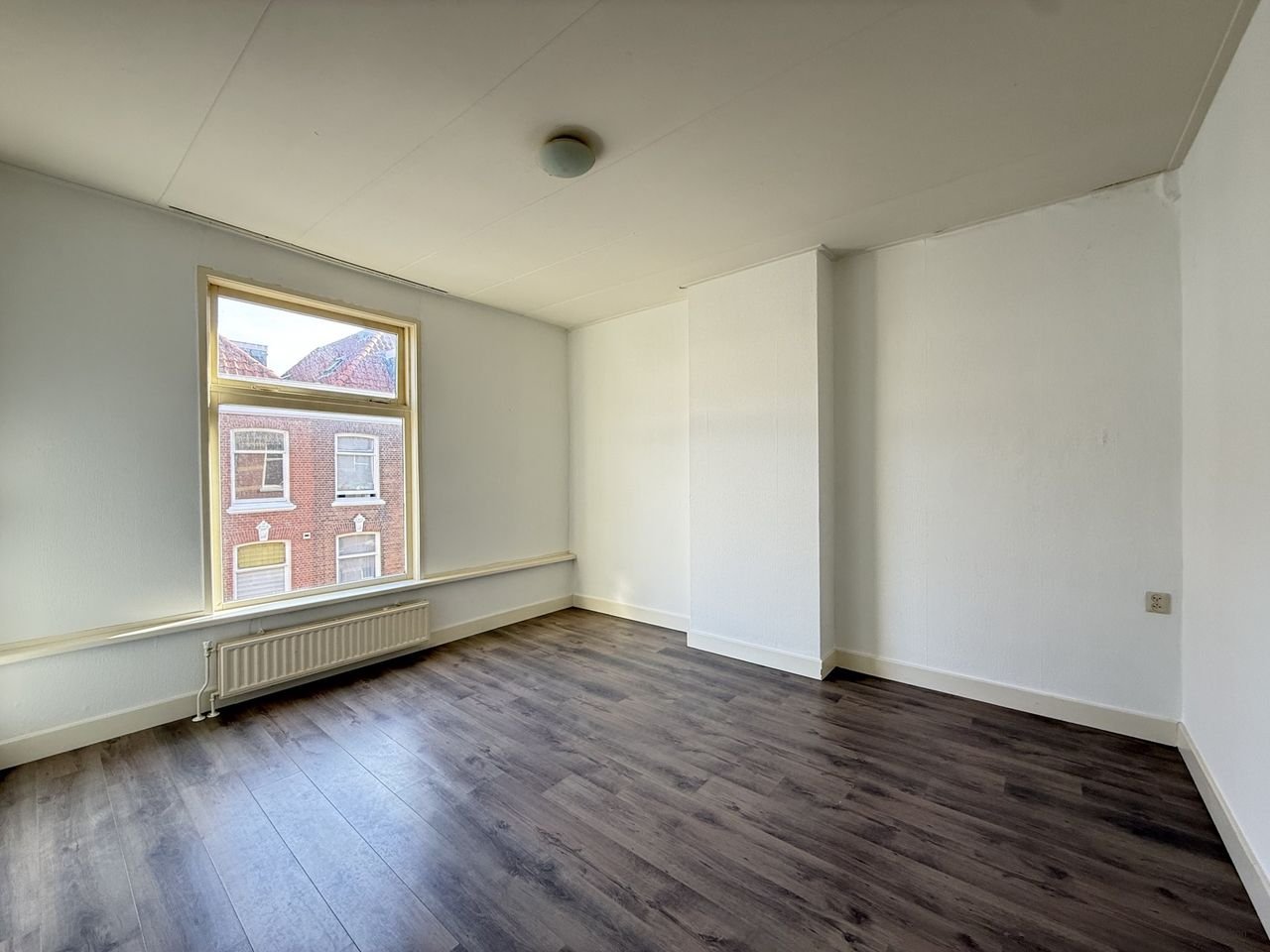 Bright corner apartment in the Zeeheldenkwartier - Image 2