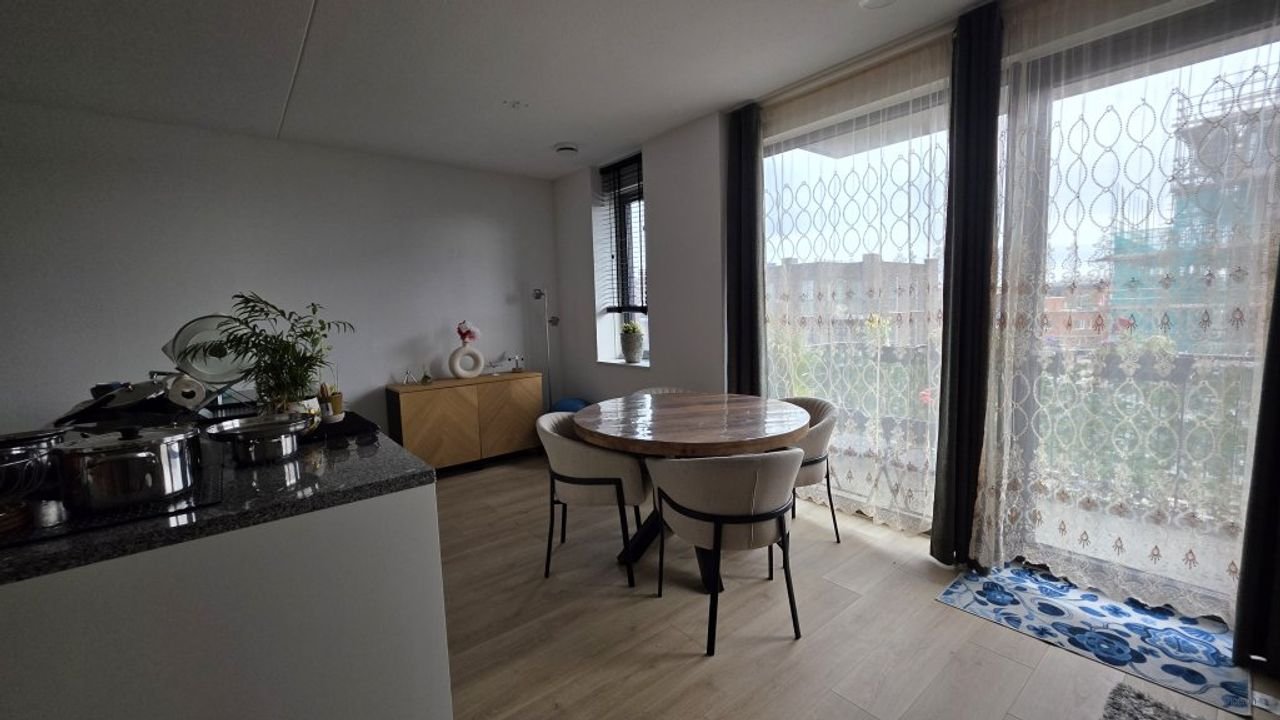 Licht 81m² appartement met kookeiland - Afbeelding 11