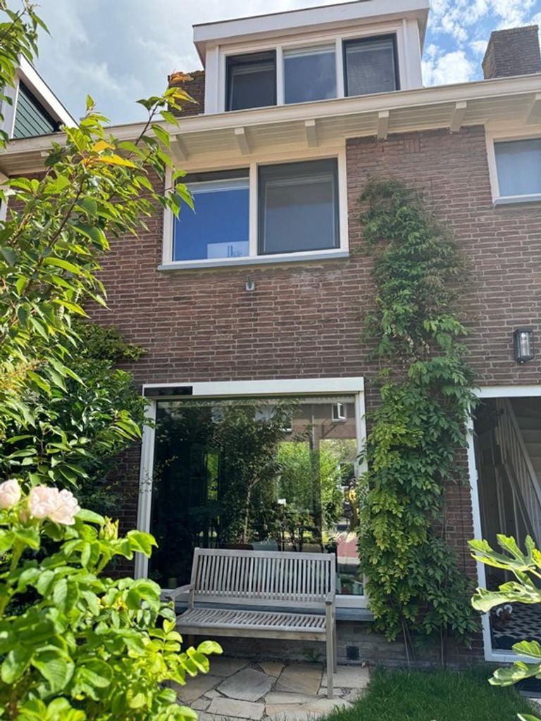 Licht en duurzaam huis van 100m² met tuin - Afbeelding 1