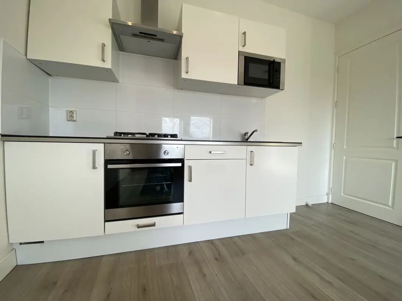 3-kamer appartement met balkon in Den Haag - Afbeelding 4