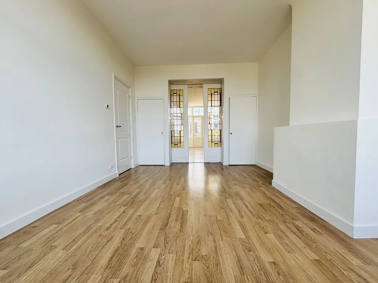 Ruim 4-kamer appartement met twee balkons - Afbeelding 2