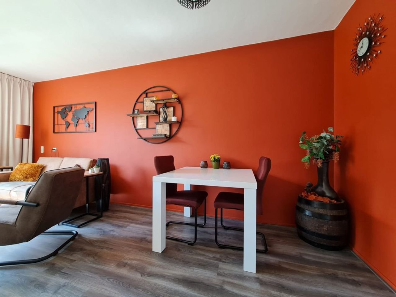 Furnished apartment with balcony - Image 4