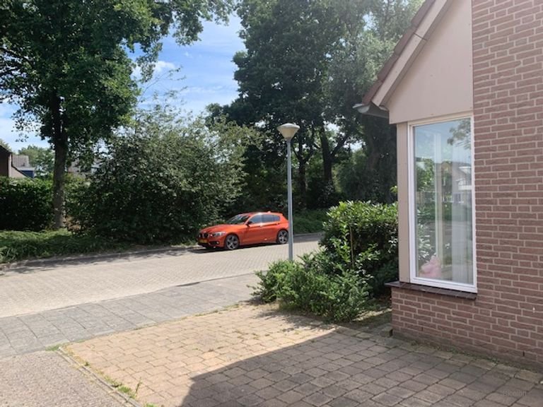 Spacious family home in Acht - Image 2