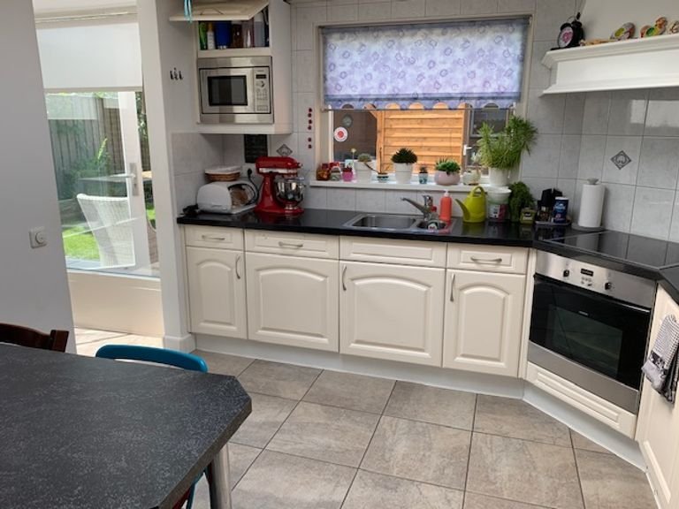 Spacious family home in Acht - Image 7