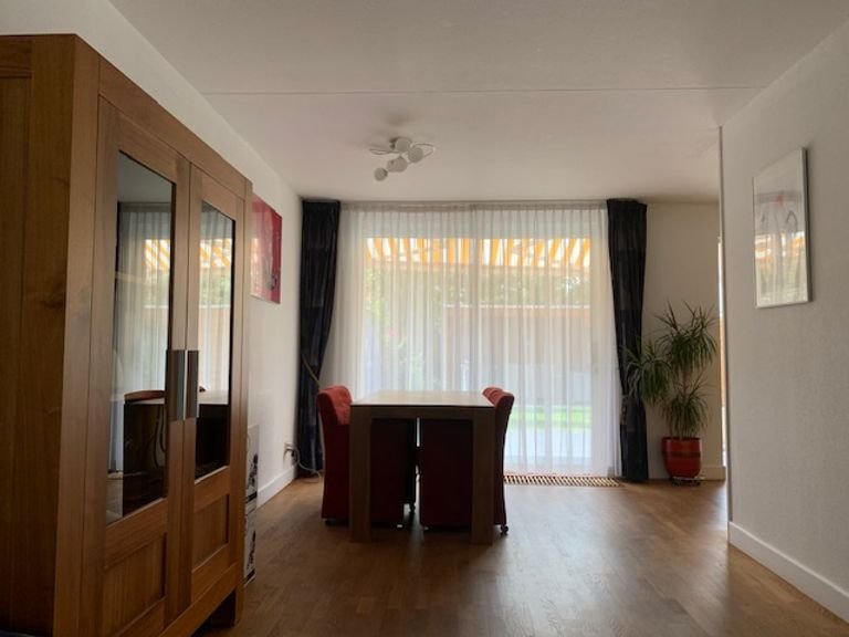 Spacious family home in Acht - Image 4