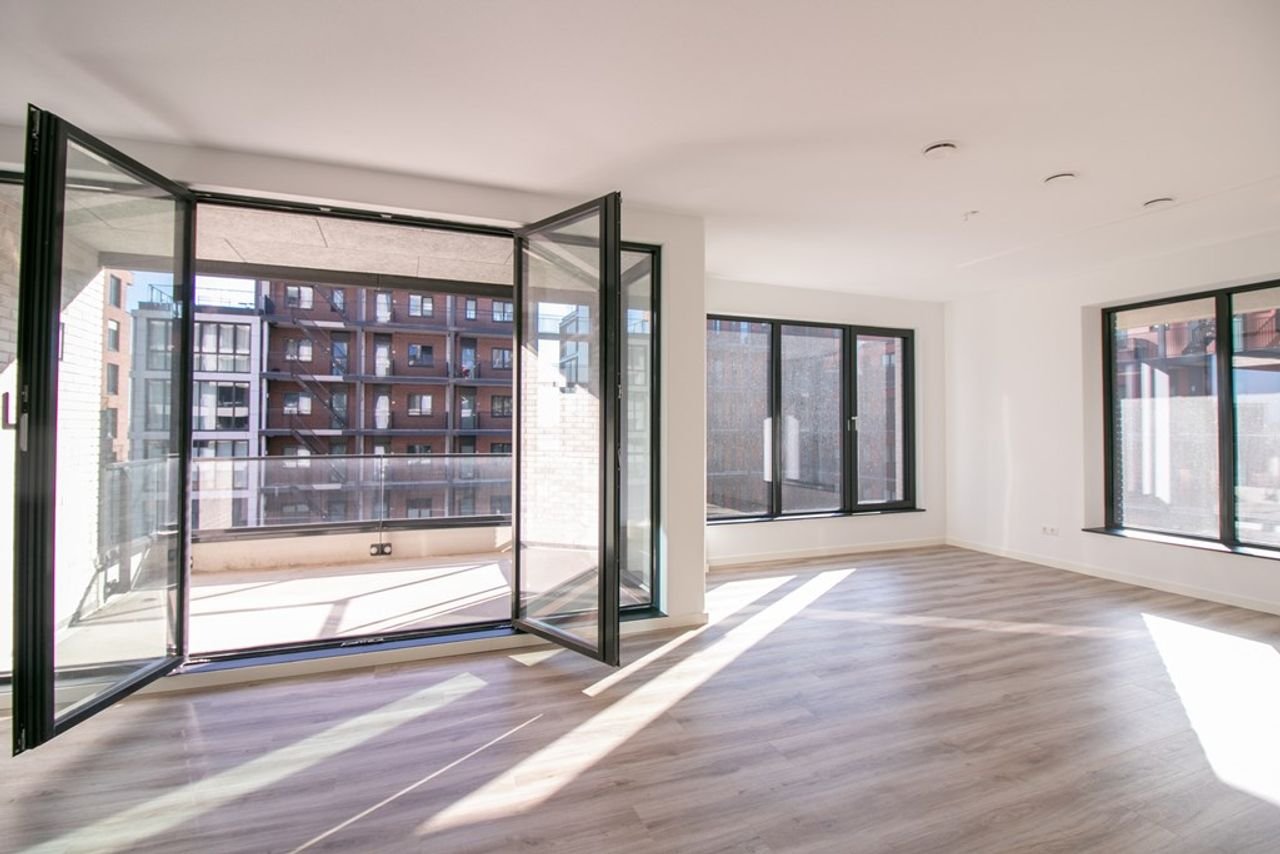 Living on the IJ on the 9th floor - Image 4
