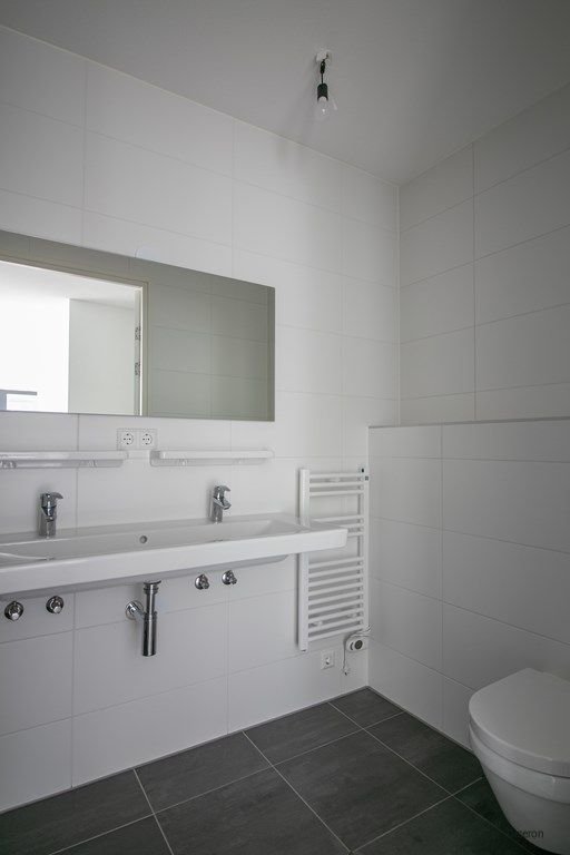 Living on the IJ on the 9th floor - Image 6