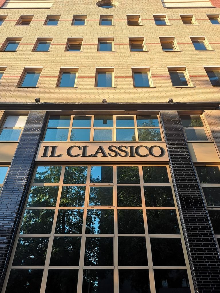 Sustainable studio with roof terrace in Zoetermeer - Image 1