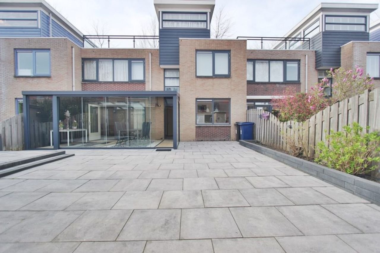 Gemeubileerd herenhuis met serre en tuin - Afbeelding 3