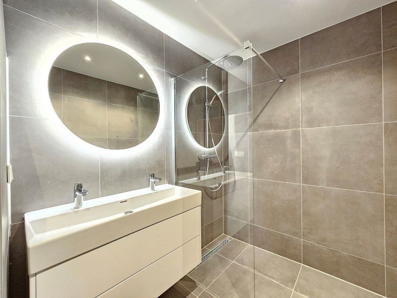 Gerenoveerd appartement bij Westerpark - Afbeelding 8