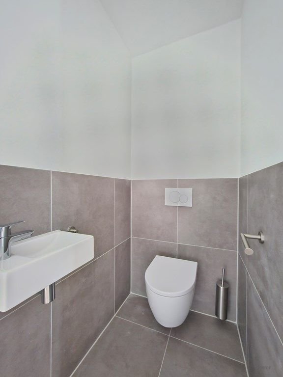 Gerenoveerd appartement bij Westerpark - Afbeelding 9