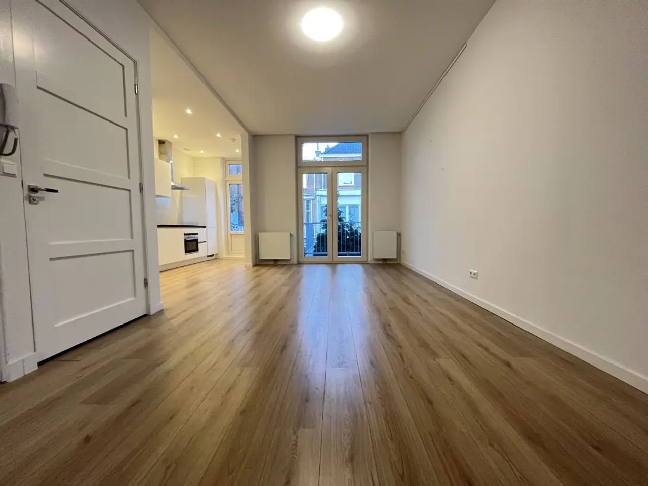 2-kamer woning met balkon in Scheveningen - Afbeelding 1