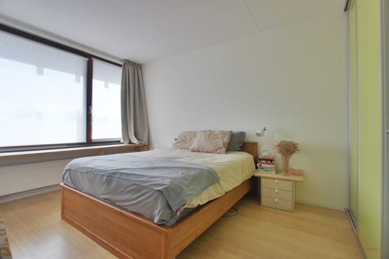 Licht appartement met gym en balkon - Afbeelding 13