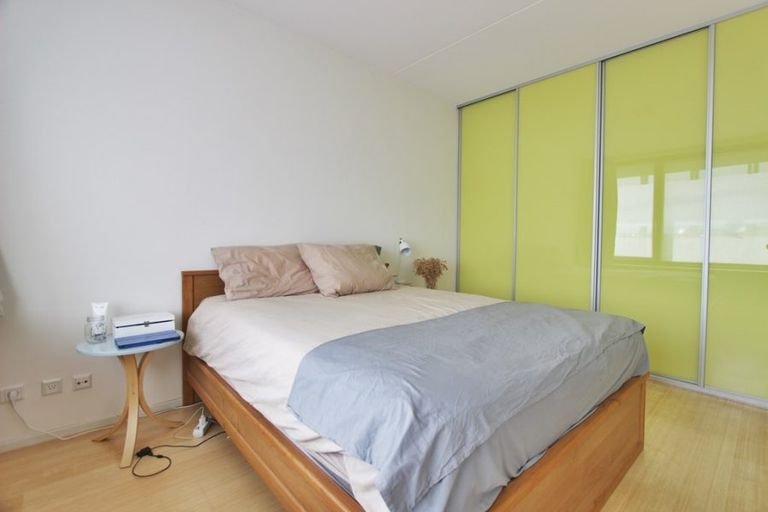 Licht appartement met gym en balkon - Afbeelding 15