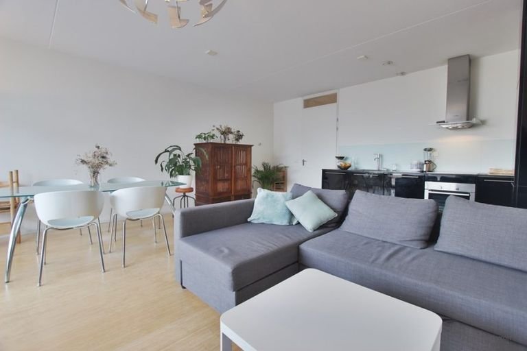 Licht appartement met gym en balkon - Afbeelding 12