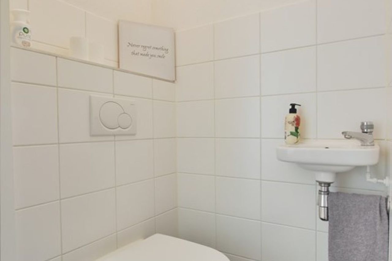 Licht appartement met gym en balkon - Afbeelding 1