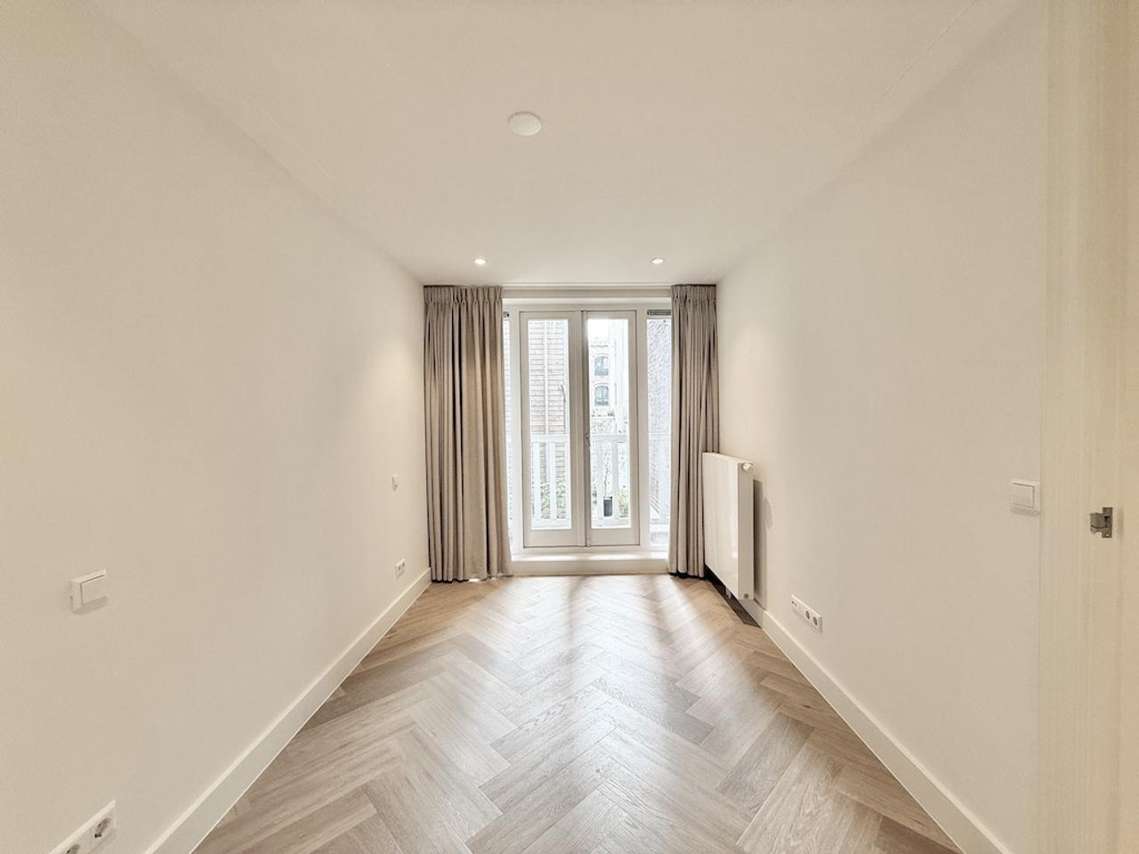90m² apartment with garden in De Pijp - Image 10