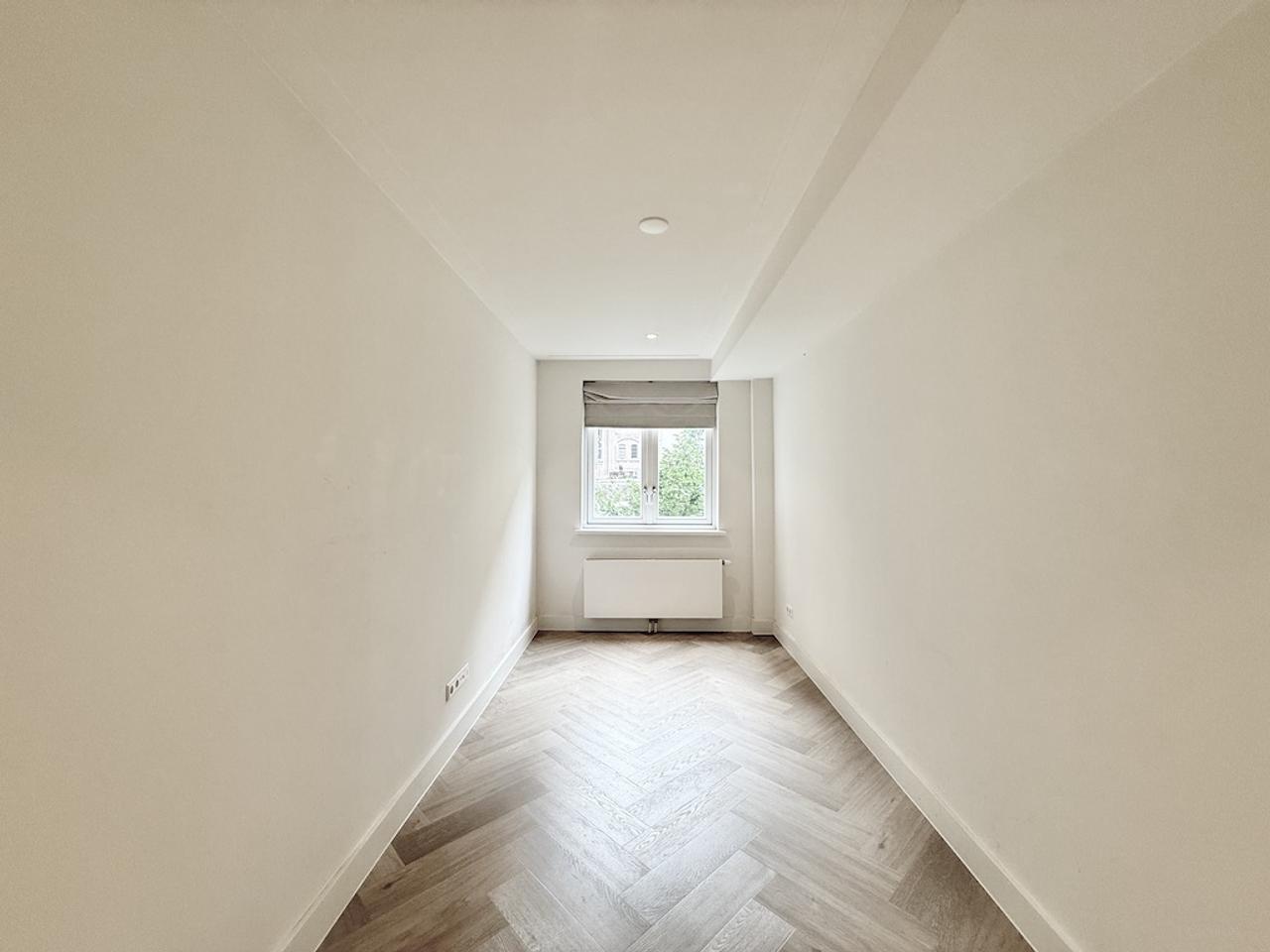 90m² apartment with garden in De Pijp - Image 13