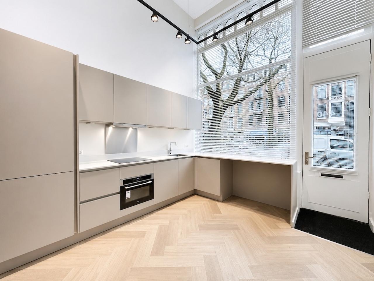 90m² apartment with garden in De Pijp - Image 2