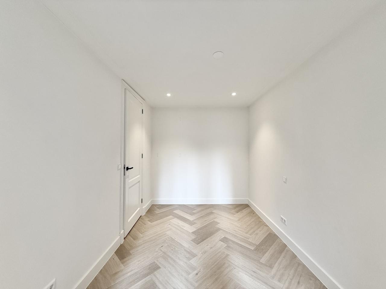 90m² apartment with garden in De Pijp - Image 11