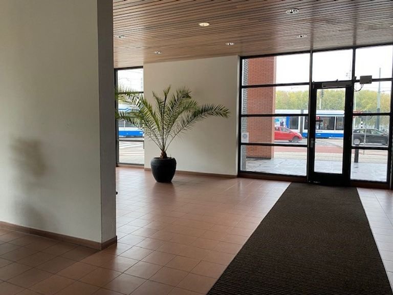 Wonen op Osdorpplein: groot terras op het zuiden - Afbeelding 1