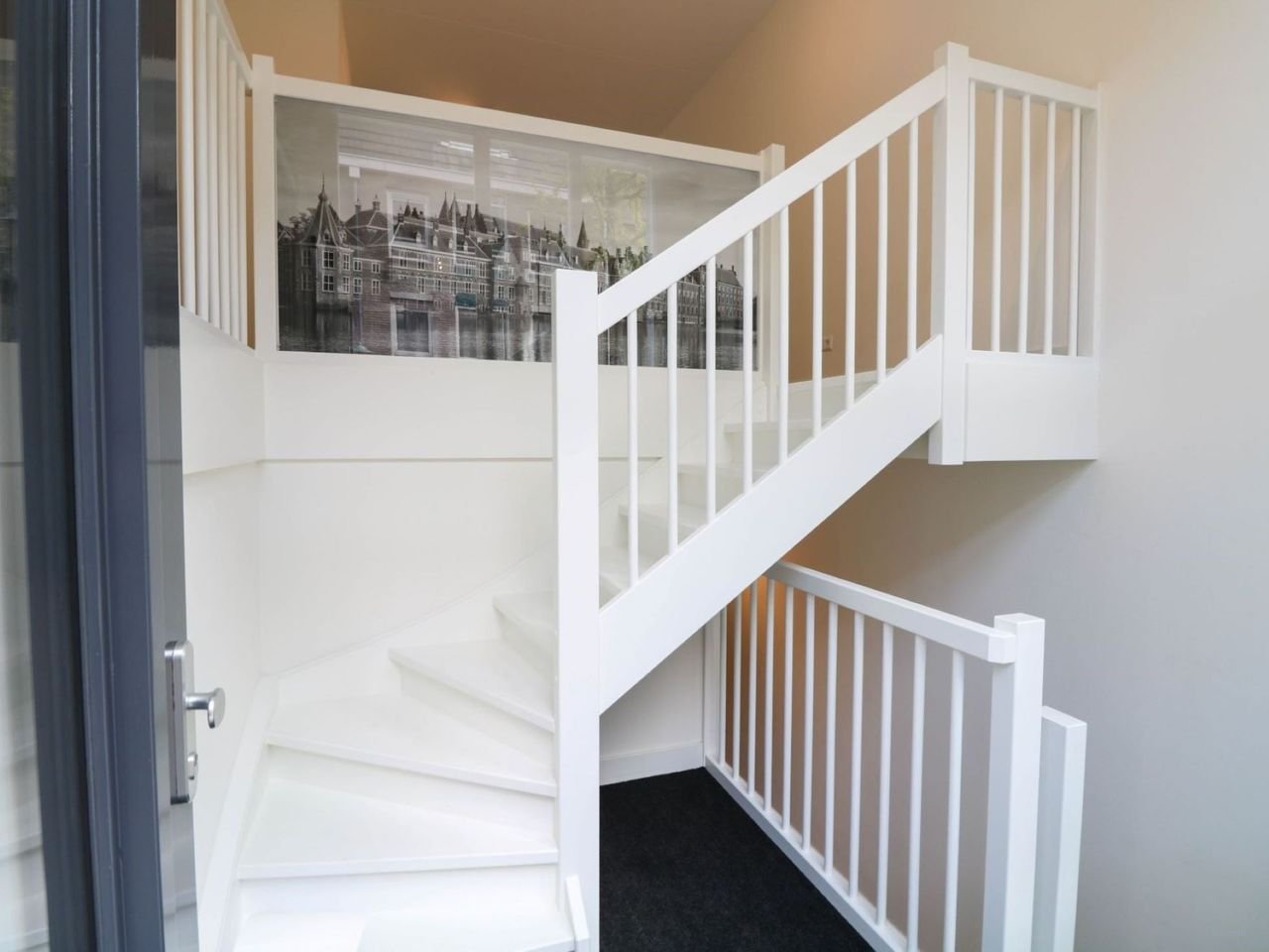 Modern maisonette in Zeeheldenkwartier - Image 2