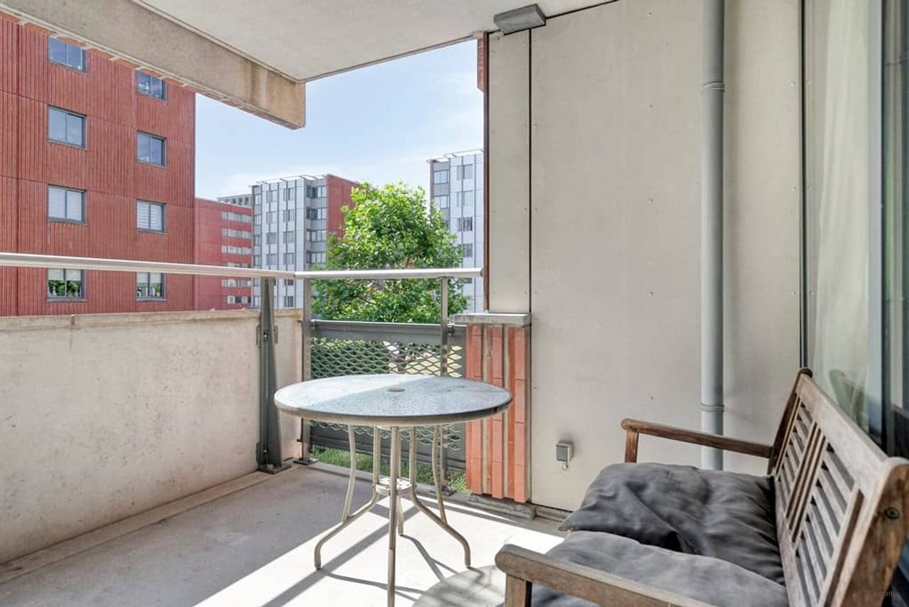 Spacious living in Amstelveen City Centre - Image 17