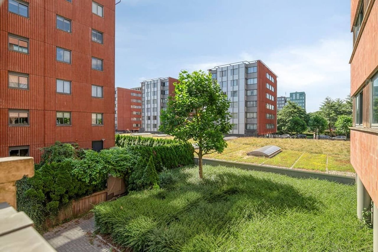 Spacious living in Amstelveen City Centre - Image 26