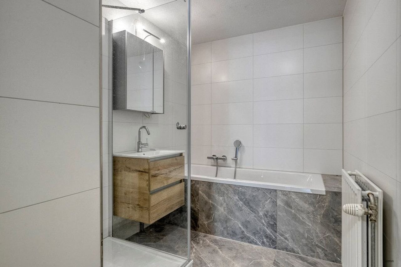 Spacious living in Amstelveen City Centre - Image 12