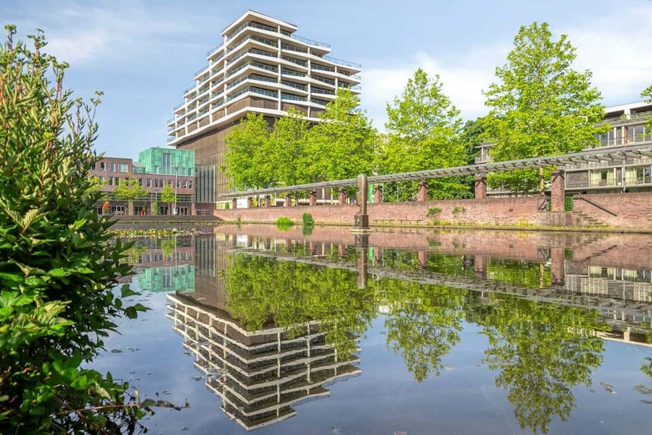 Spacious living in Amstelveen City Centre - Image 27