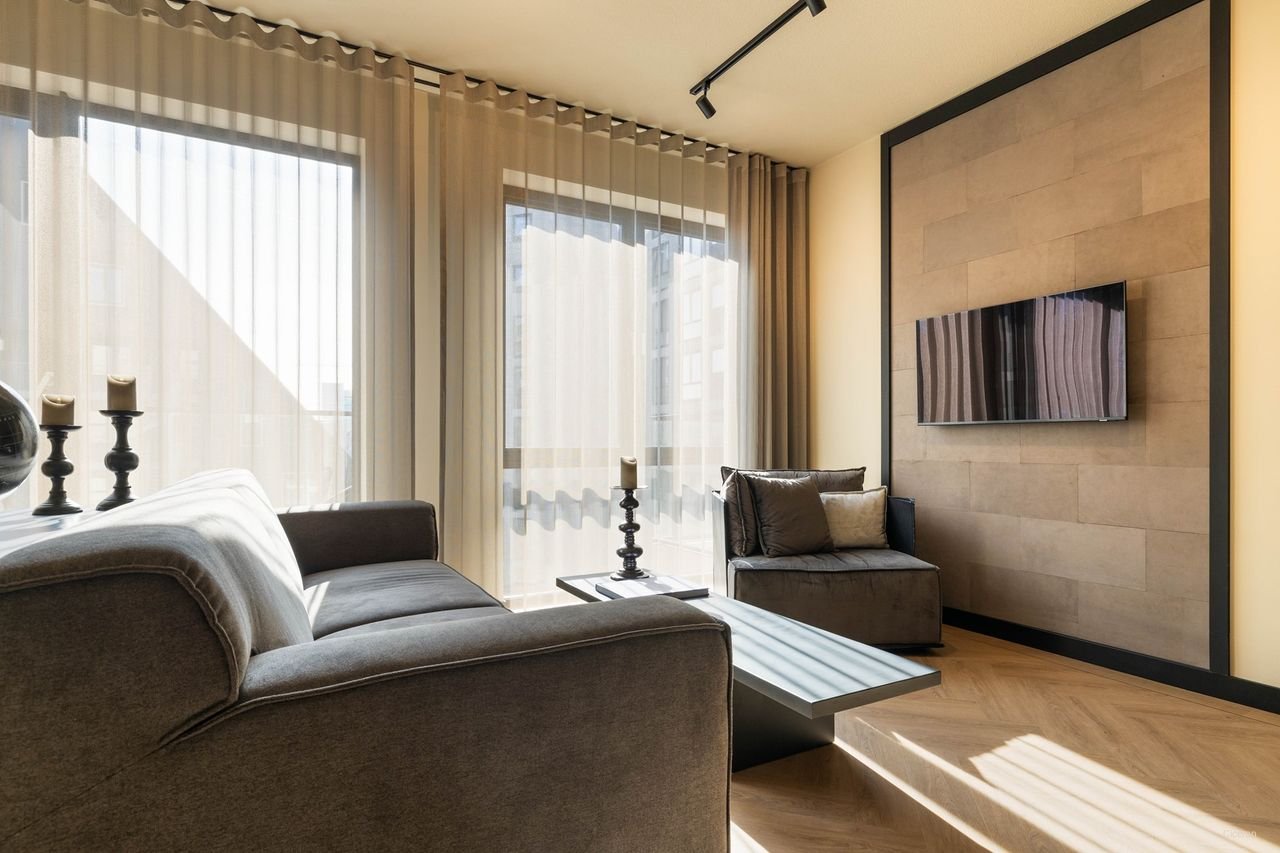 Luxury top-floor apartment in Hyde Park - Image 23