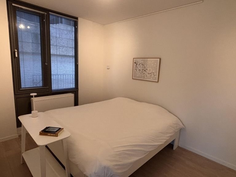 Modern apartment with private parking space - Image 12