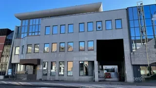 Modern apartment with private parking space