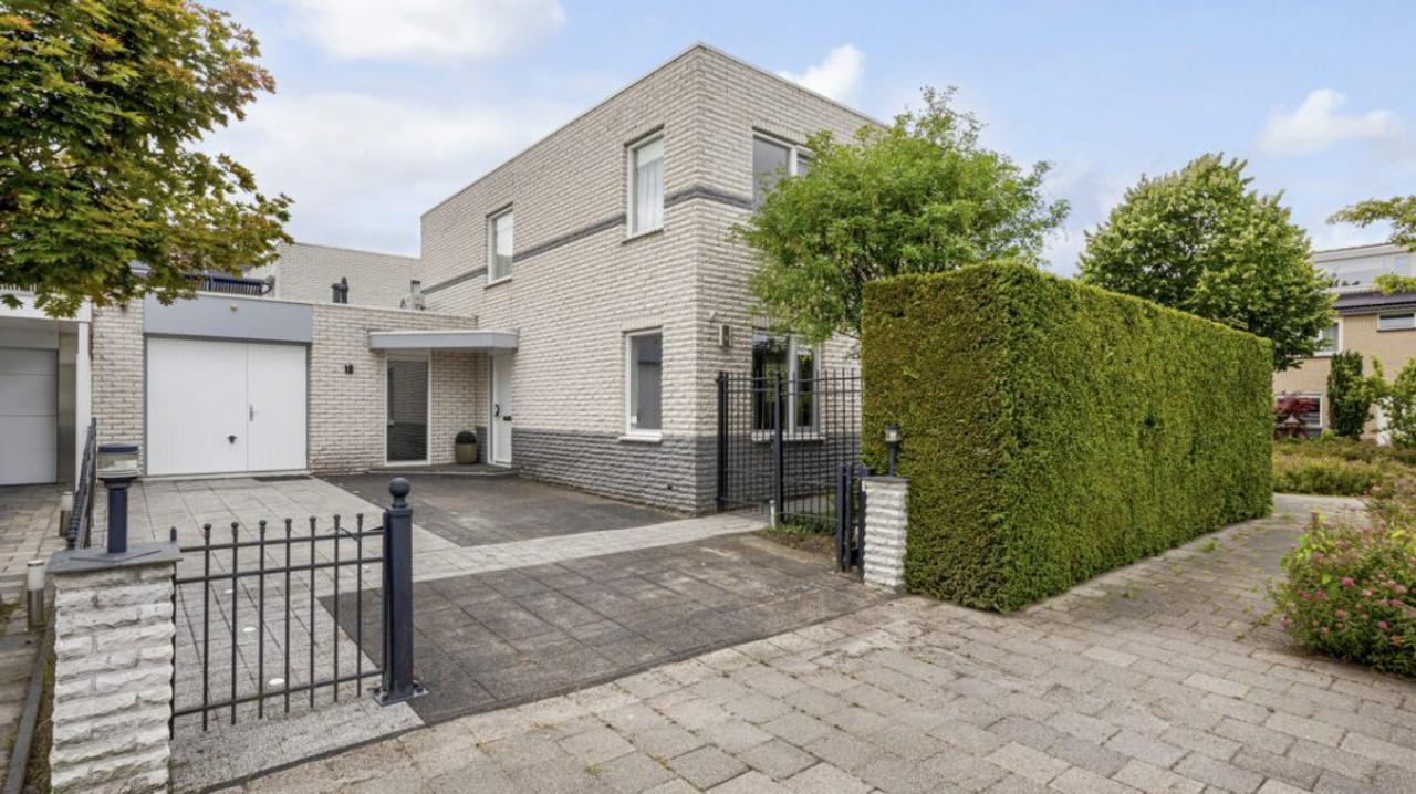Vrijstaand wonen met eigen garage - Afbeelding 1