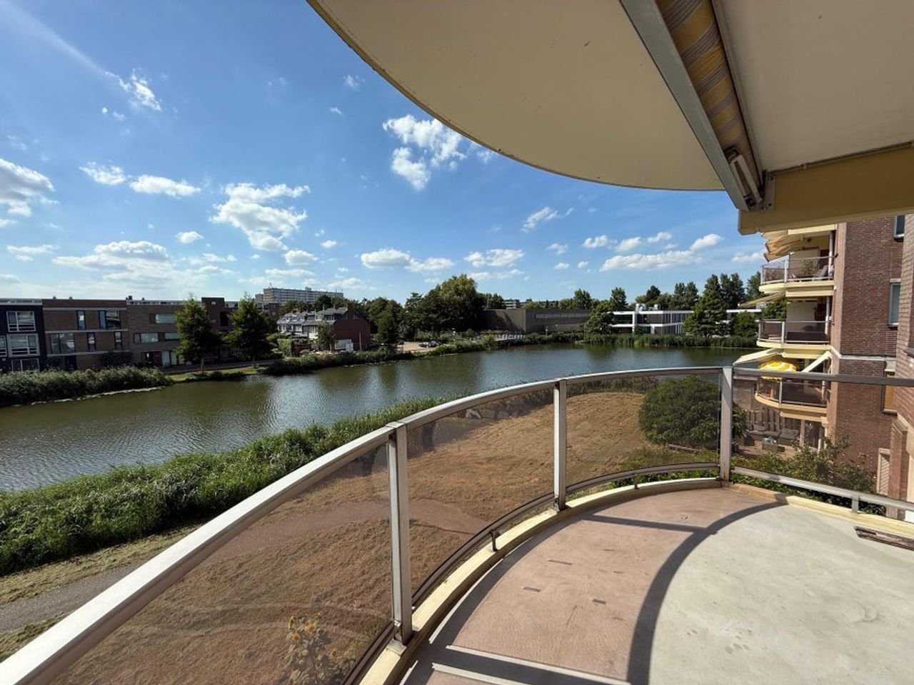 Spacious 4-room apartment: Fuutlaan - Image 37