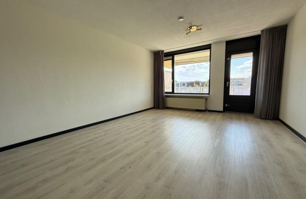 Spacious 4-room apartment: Fuutlaan - Image 1