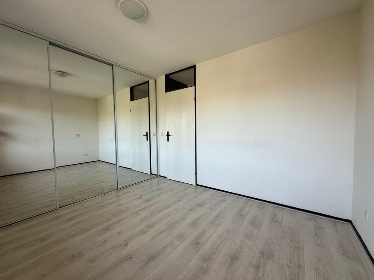 Spacious 4-room apartment: Fuutlaan - Image 19