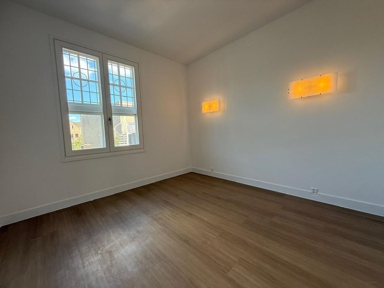 Renovated apartment in the heart of Dordrecht - Image 18