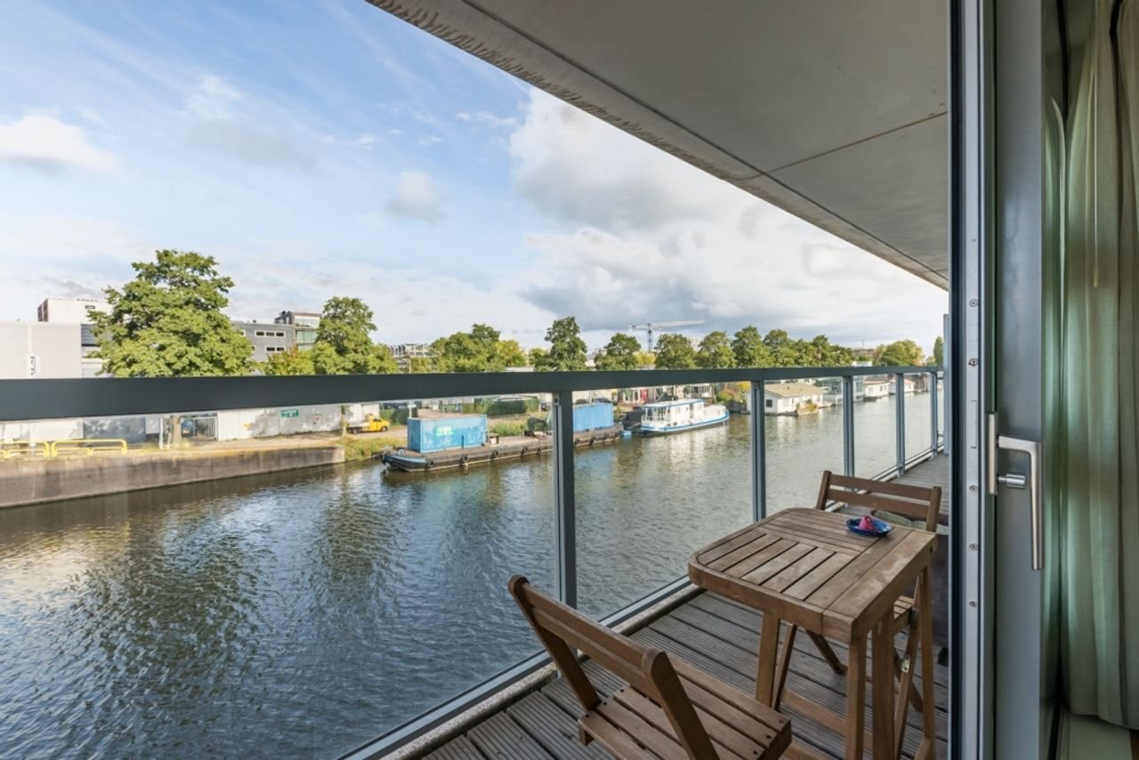 3-kamer appartement met balkon en parking - Afbeelding 3