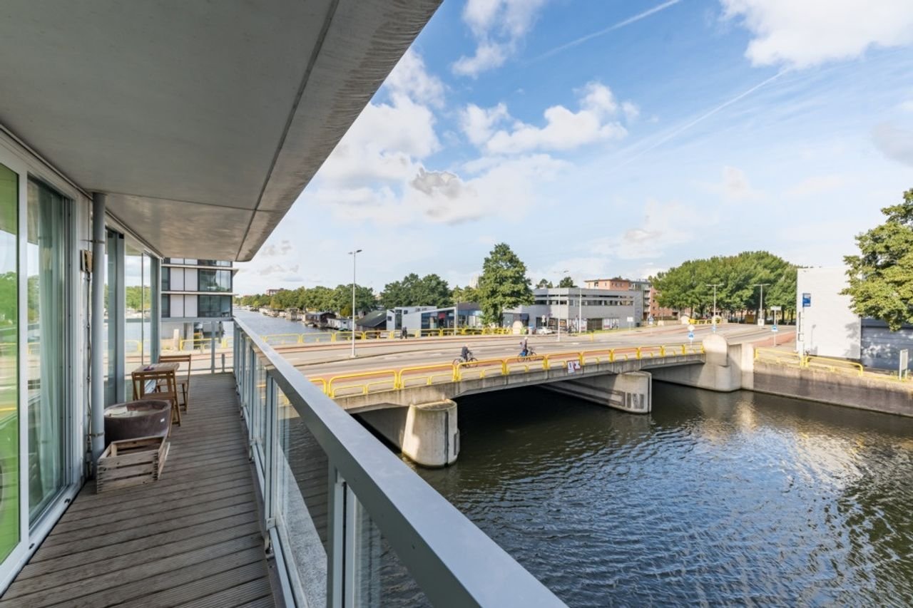 3-kamer appartement met balkon en parking - Afbeelding 4