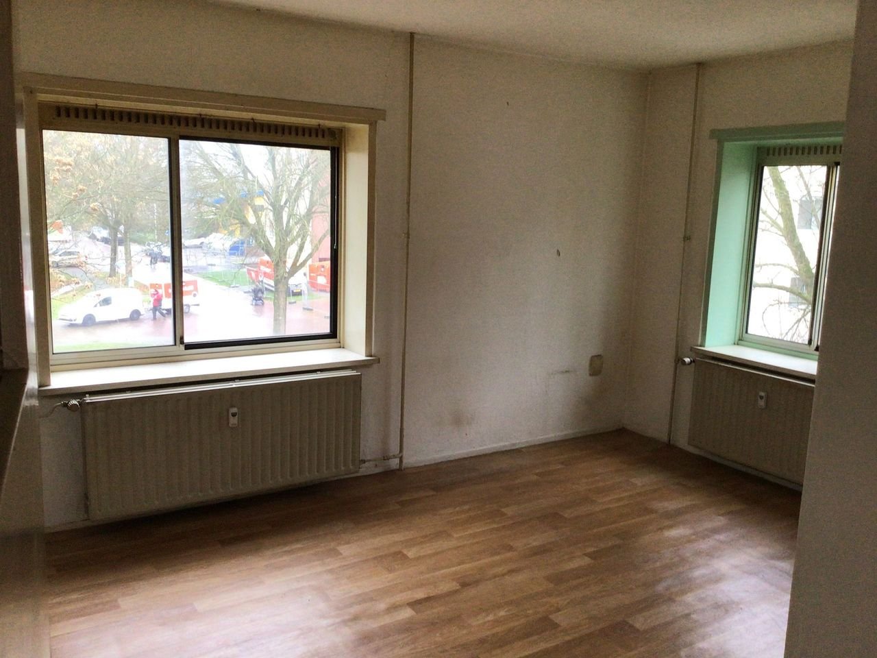 Affordable apartment with balcony - Image 4