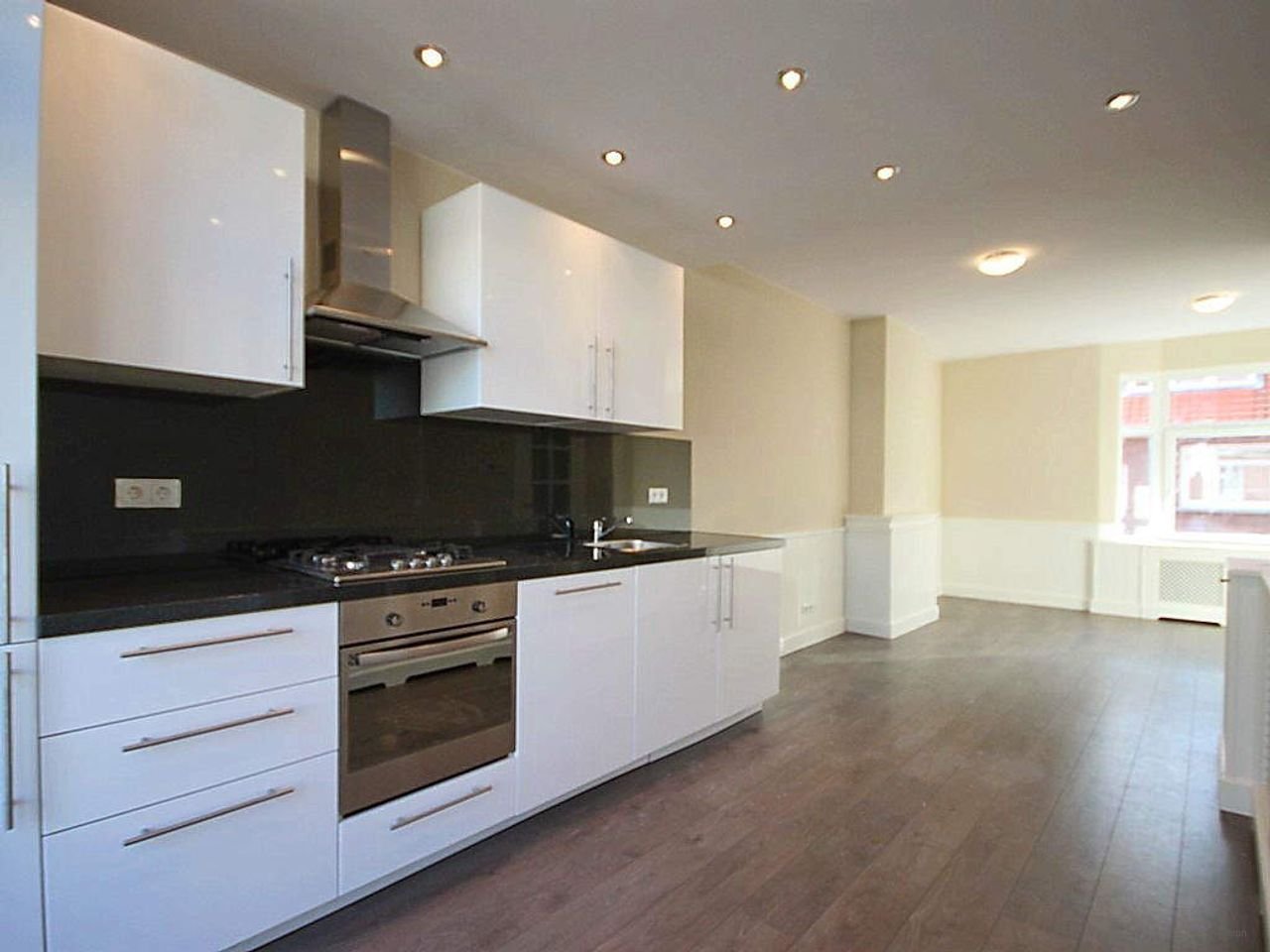 Ruime maisonette met balkon in Laakkwartier - Afbeelding 3